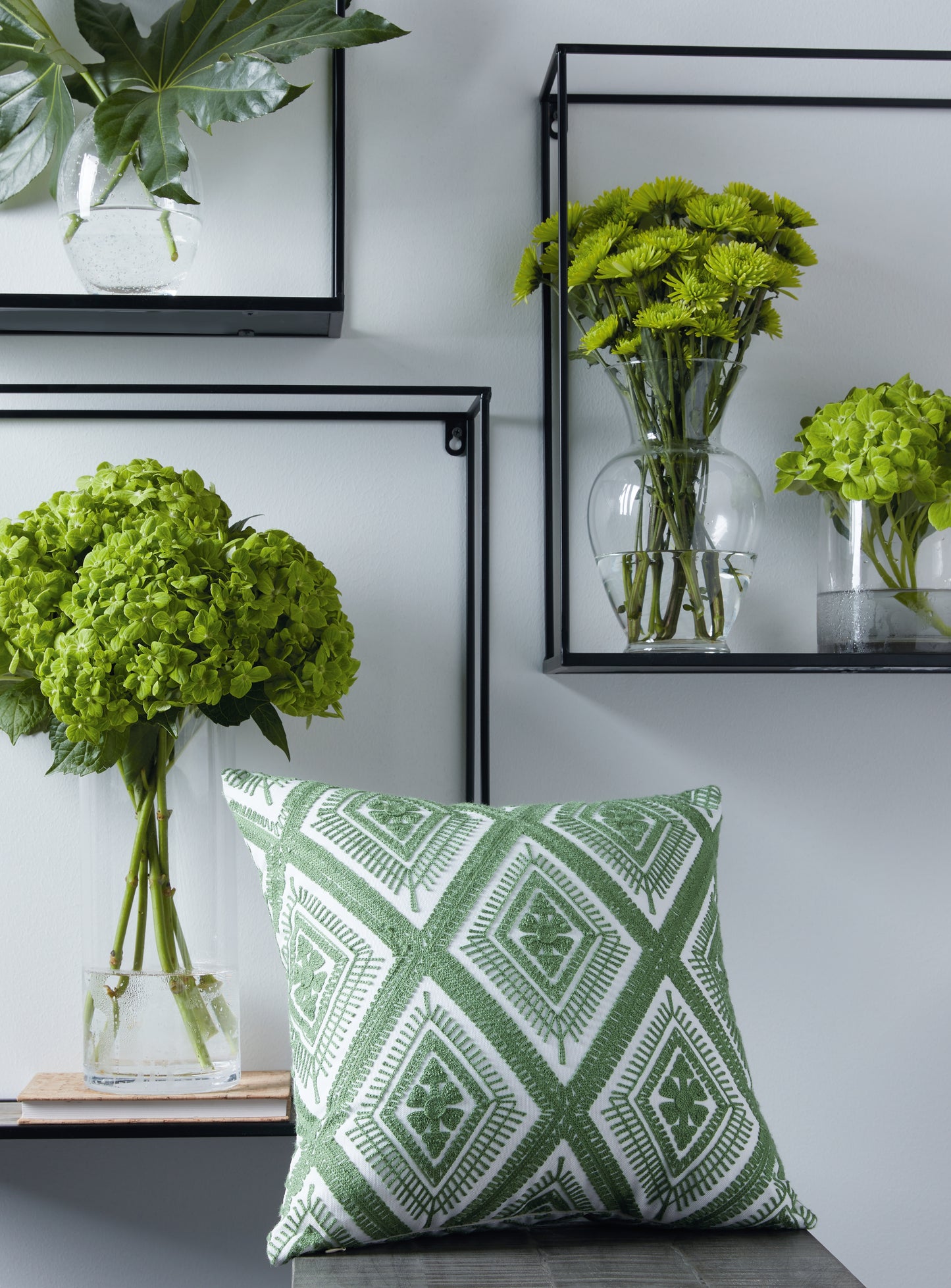 Cape Furniture Outlet - Ashley Furniture - Bellvale Pillows - Pillow (4/CS) / Green/White - A1001028