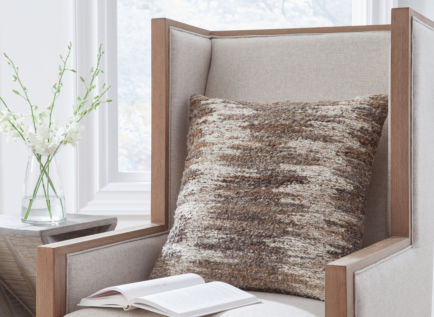 Cape Furniture Outlet - Ashley Furniture - Nealton Pillows - Pillow (4/CS) / Brown/White - A1001050