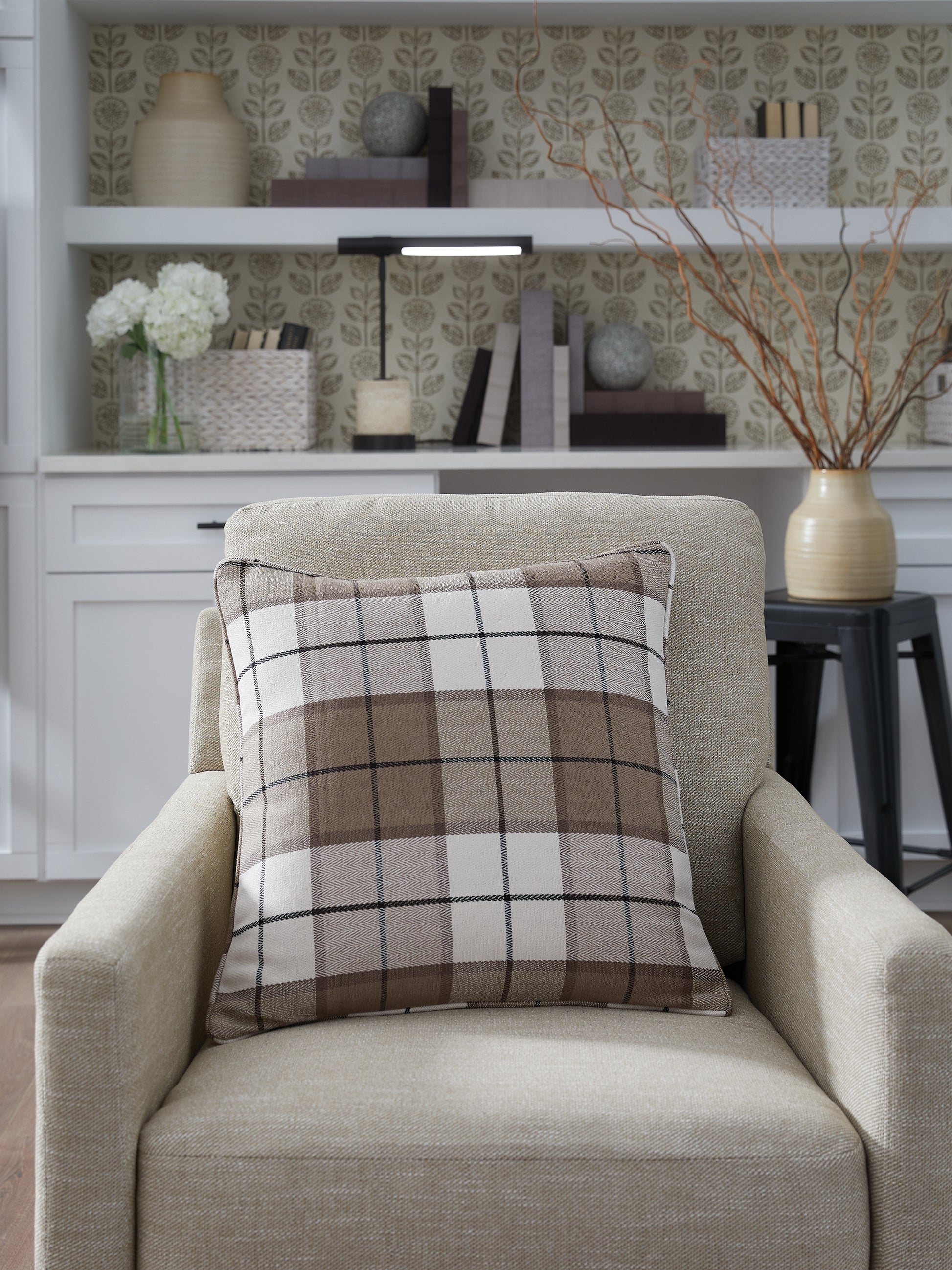Cape Furniture Outlet - Ashley Furniture - Godricton Pillows - Pillow (4/CS) / Brown/Black/Cream - A1001103