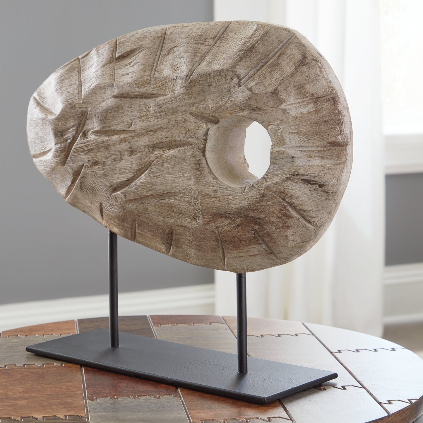 Cape Furniture Outlet - Ashley Furniture - Dashburn Sculpture - Sculpture / Brown/Black - A2000562