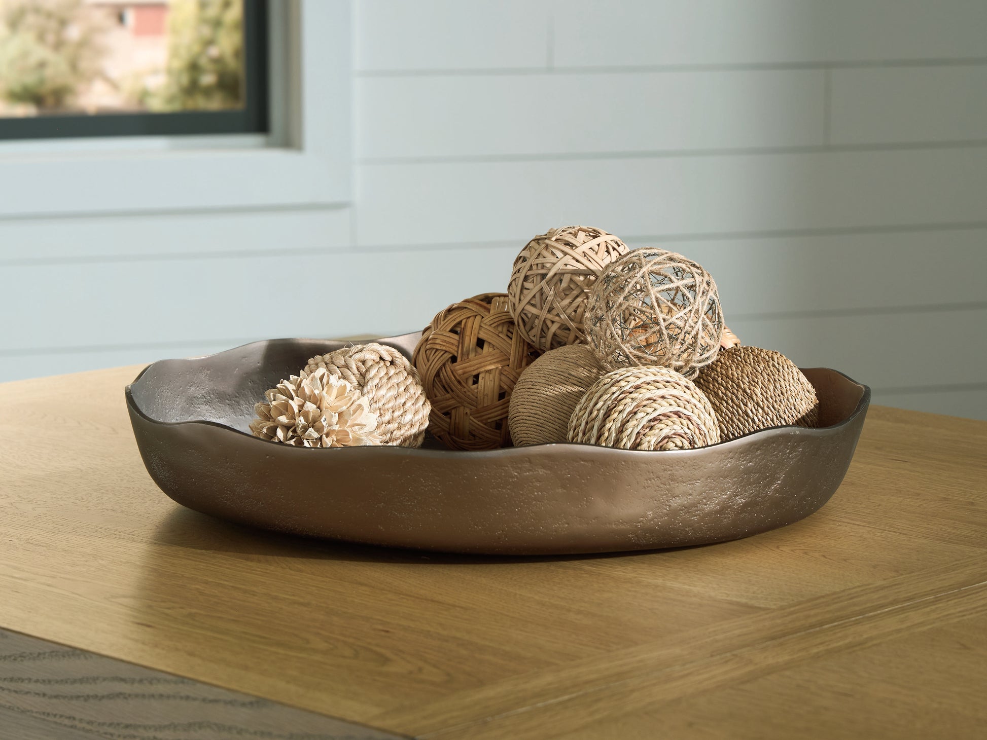 Cape Furniture Outlet - Ashley Furniture - Wallmen Tray - Tray / Champagne Gold Finish - A2000817