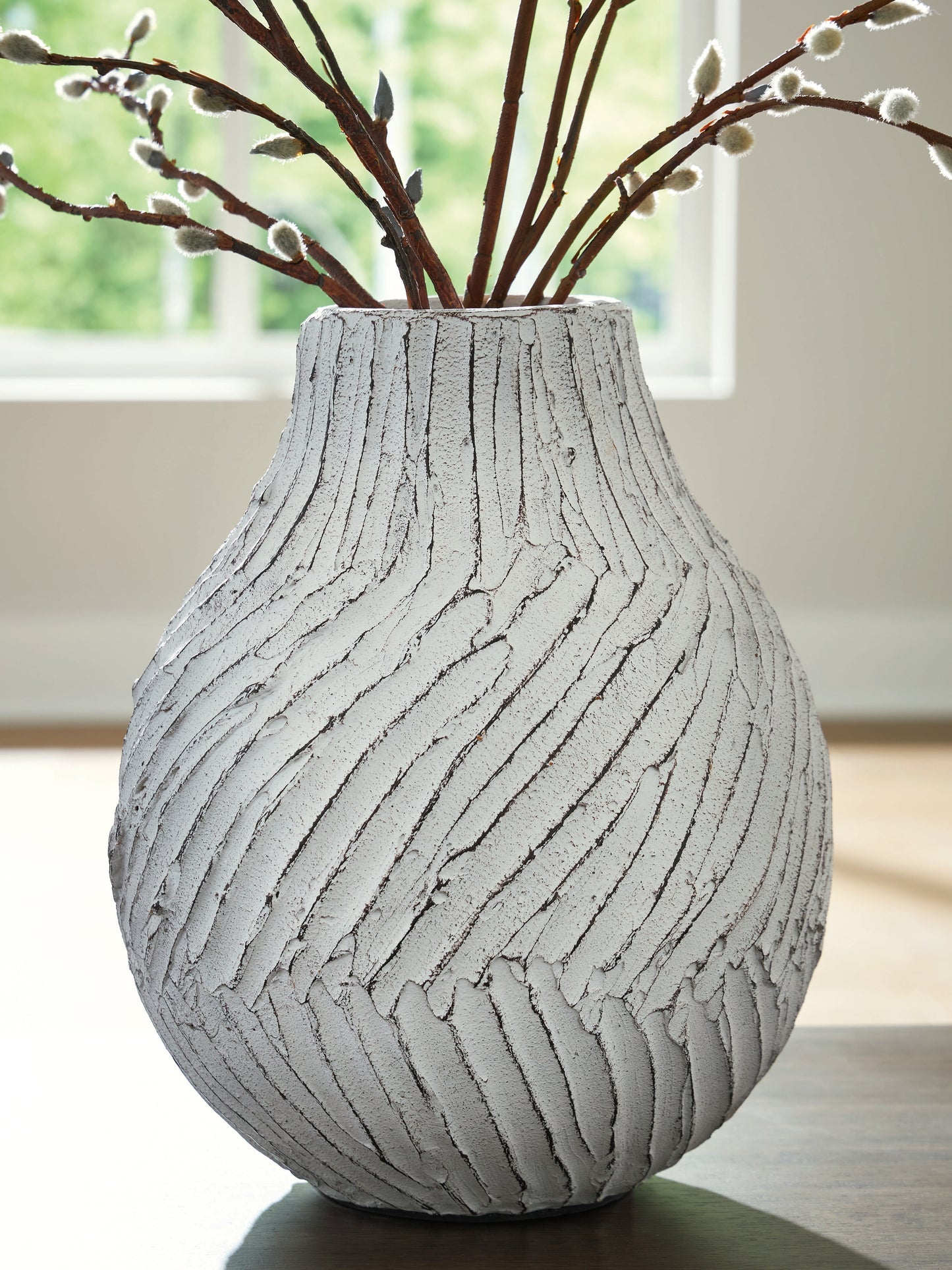 Cape Furniture Outlet - Ashley Furniture - Shelvie Vase - Vase / Distressed White - A2000849
