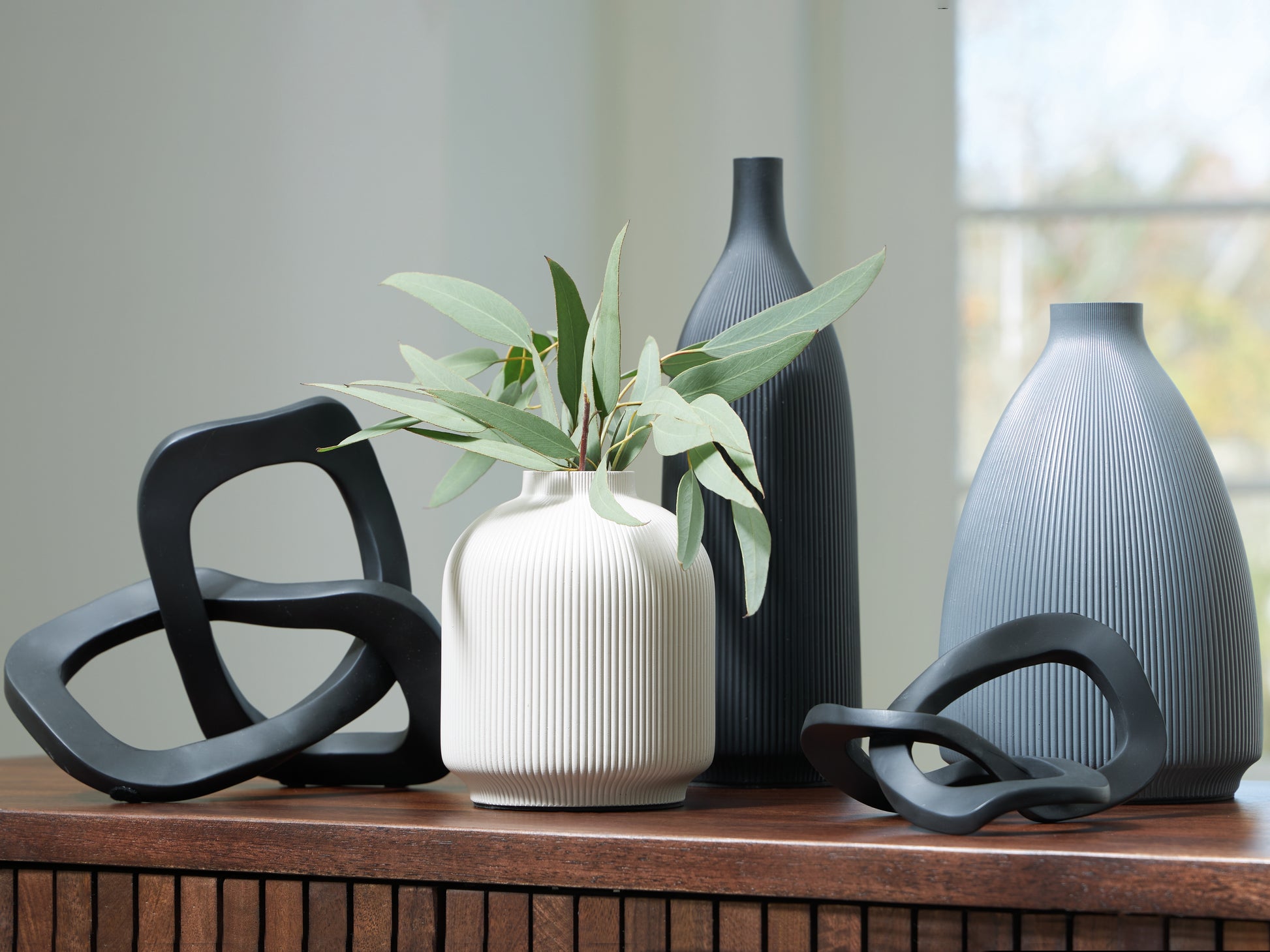 Cape Furniture Outlet - Ashley Furniture - Leithick Accessory Set (Set of 5) - Accessory Set (5/CN) / Black/Tan/Gray - A2C00211