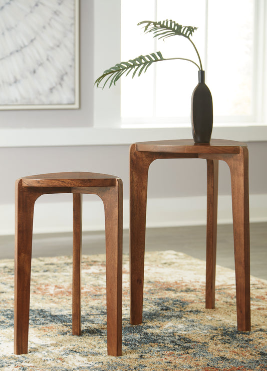 Cape Furniture Outlet - Ashley Furniture - Brynnleigh Accent Table (Set of 2) - Accent Table Set (Set of 2) / Medium Brown - A4000607