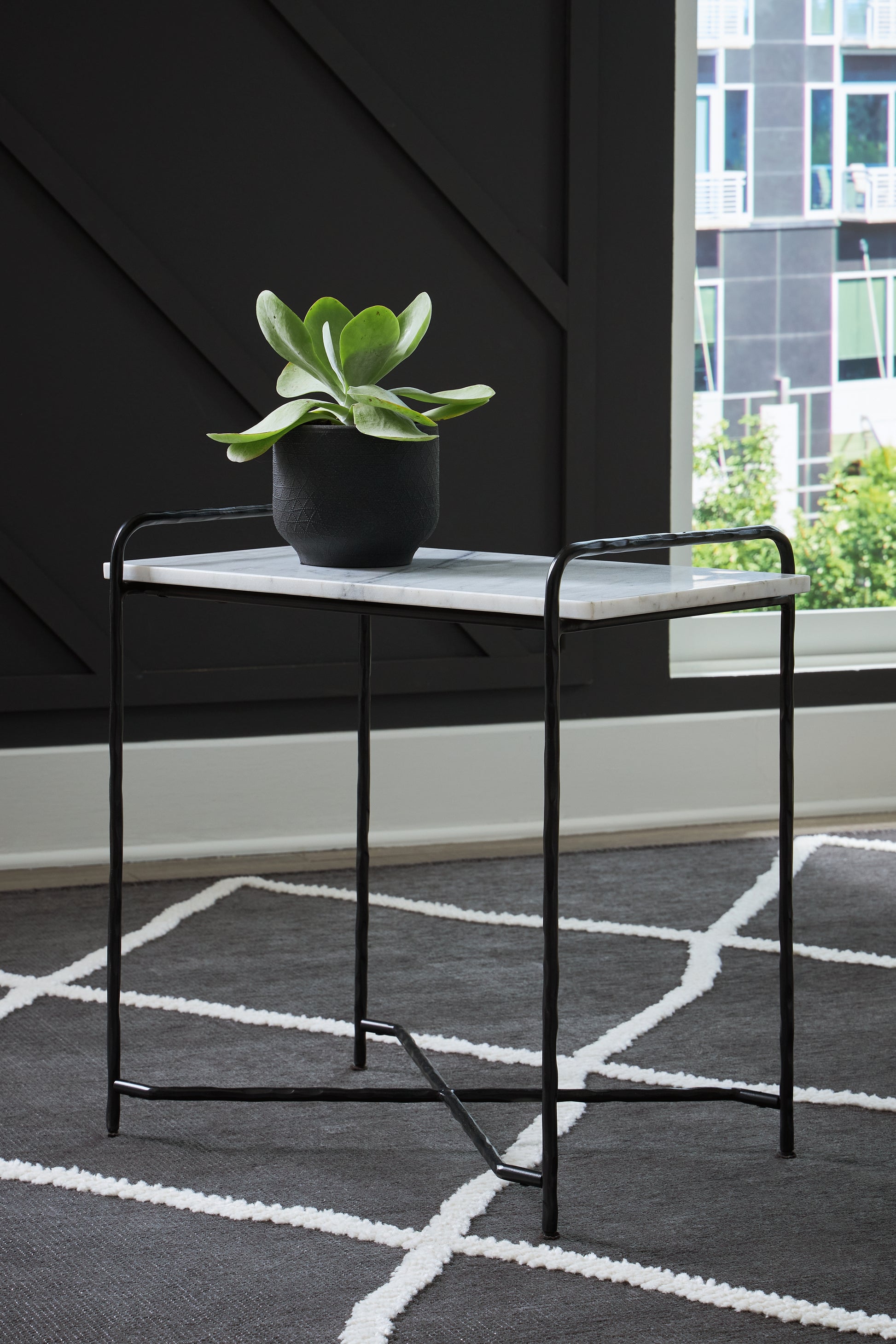 Cape Furniture Outlet - Ashley Furniture - Ashber Accent Table - Accent Table / White/Black - A4000609