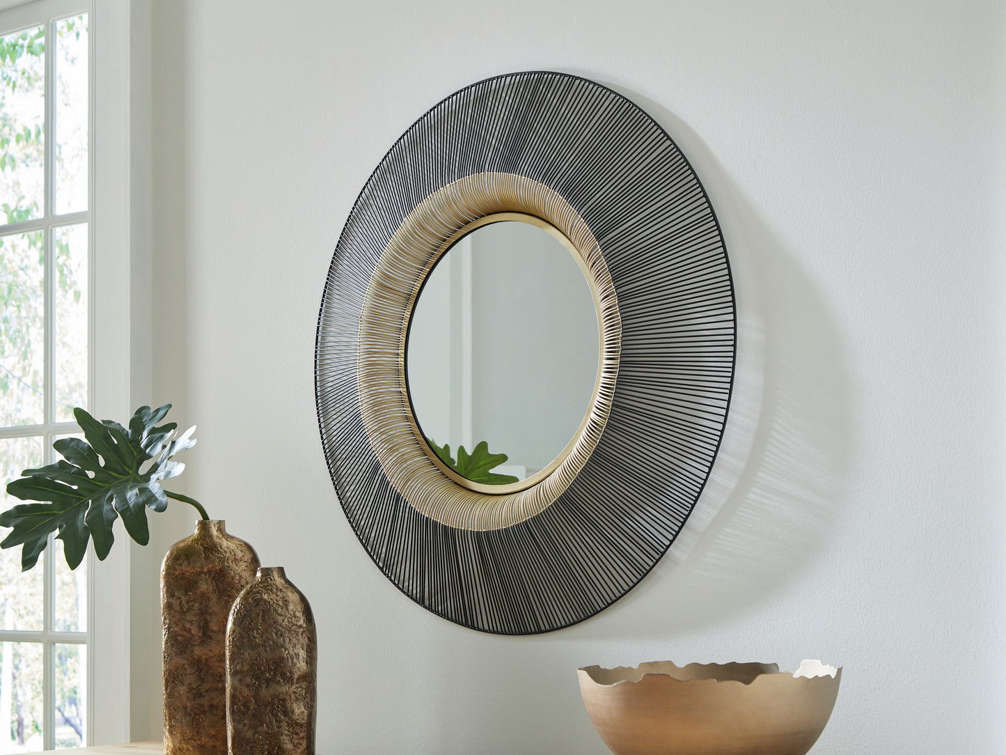 Cape Furniture Outlet - Ashley Furniture - Dallmen Mirror - Accent Mirror / Black/Gold Finish - A8010407