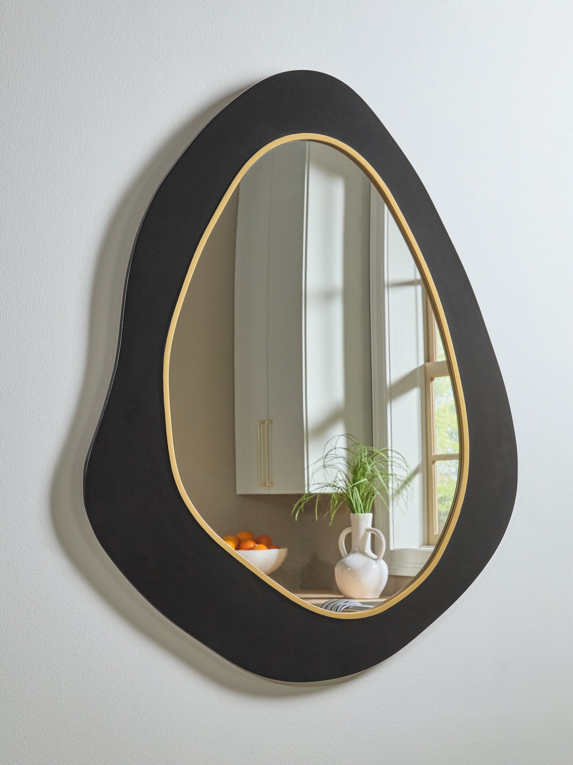 Cape Furniture Outlet - Ashley Furniture - Kierlock Mirror - Accent Mirror / Black/Gold Finish - A8010414