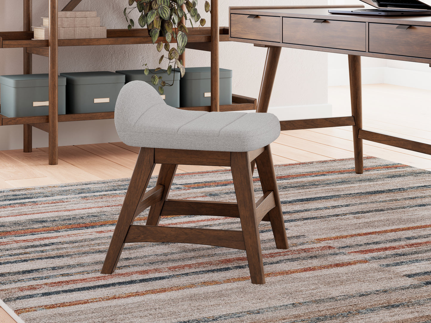 Cape Furniture Outlet - Ashley Furniture - Lyncott Desk Chair - Home Office Desk Chair (1/CN) / Light Gray/Brown - H615-01