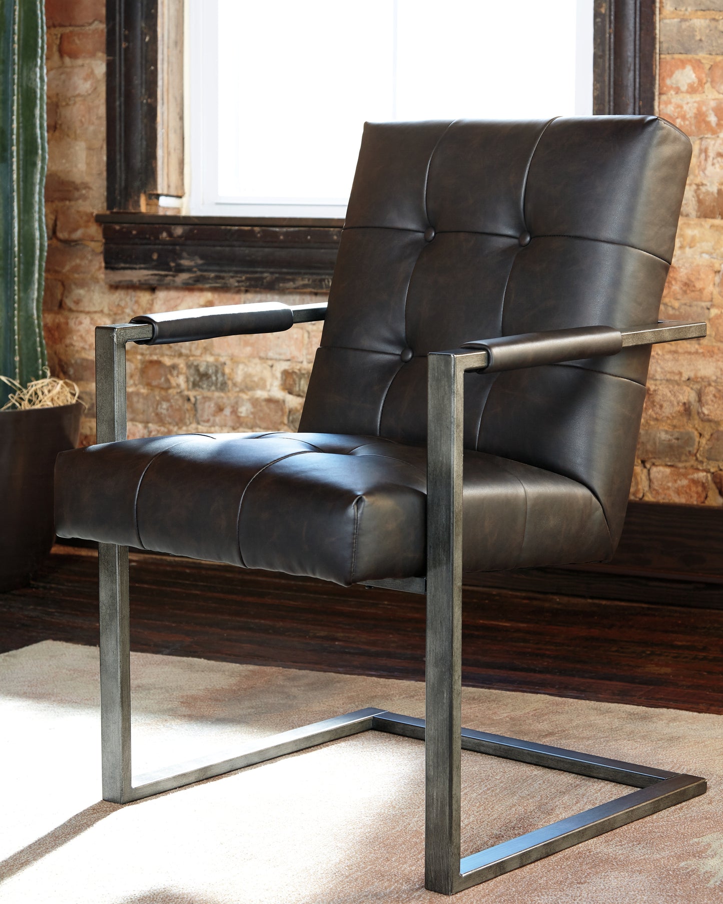 Cape Furniture Outlet - Ashley Furniture - Starmore Desk Chair - Home Office Desk Chair (Set of 2) / Black - H633-02A