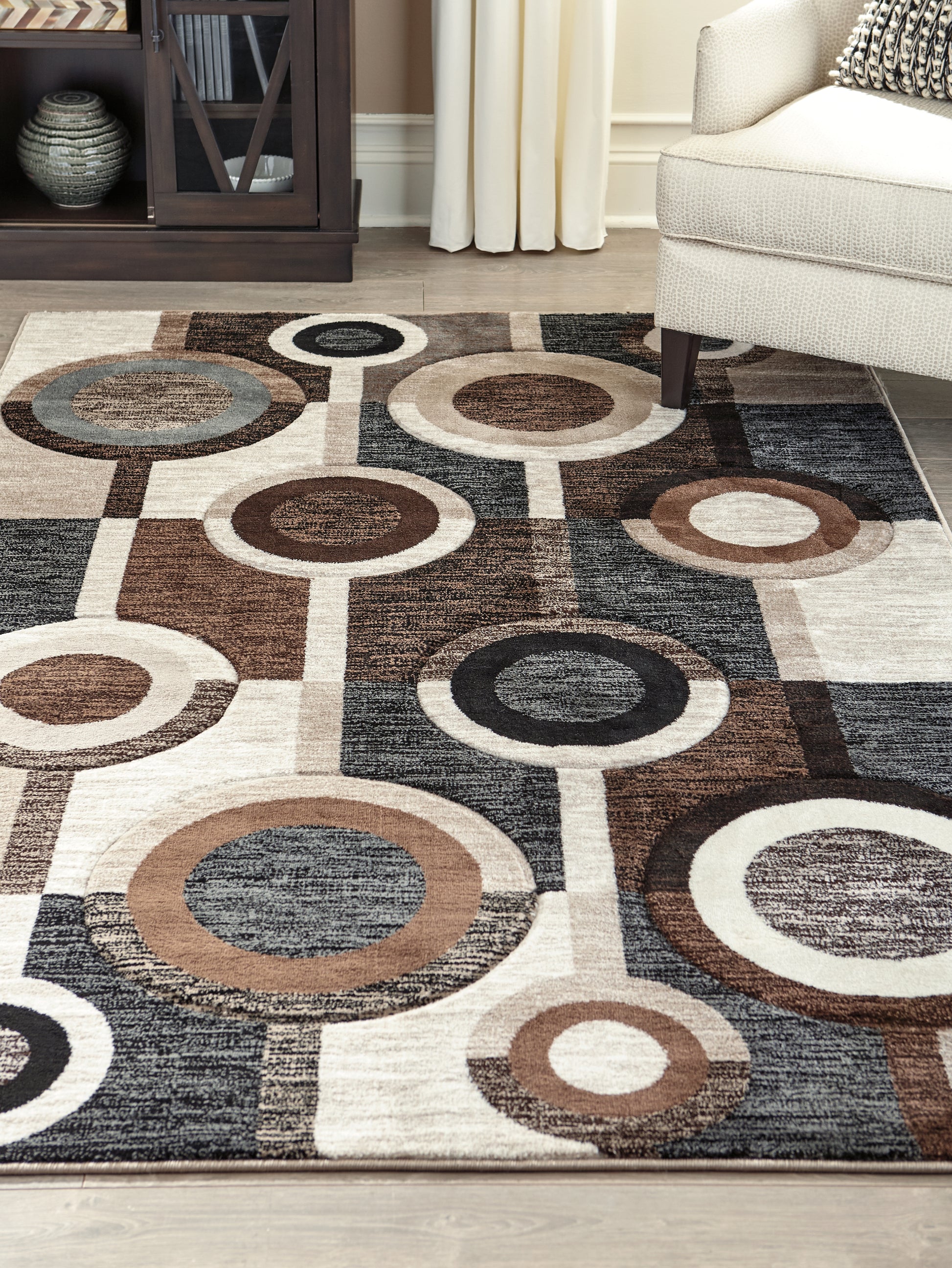 Cape Furniture Outlet - Ashley Furniture - Guintte Rug - 5' x 6'7" Rug / Multi - R403972