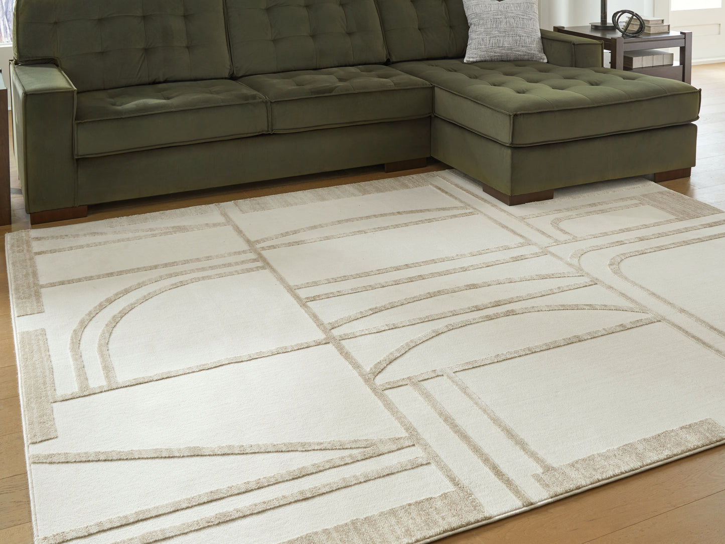 Cape Furniture Outlet - Ashley Furniture - Farongrove Rug - 7'10" x 10' Area Rug / Ivory/Beige - R407671