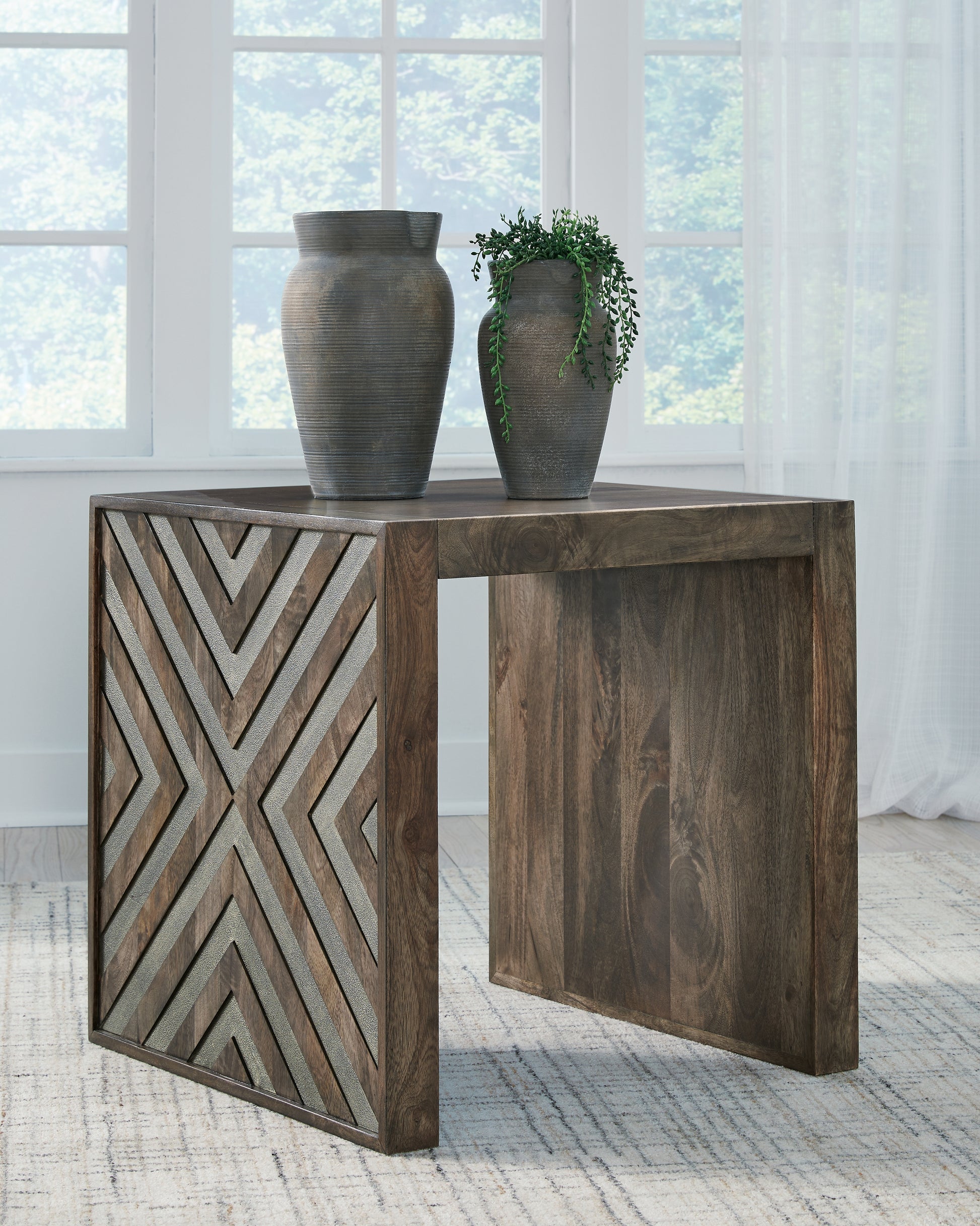 Cape Furniture Outlet - Ashley Furniture - Dreggan End Table - Square End Table / Brown - T567-2
