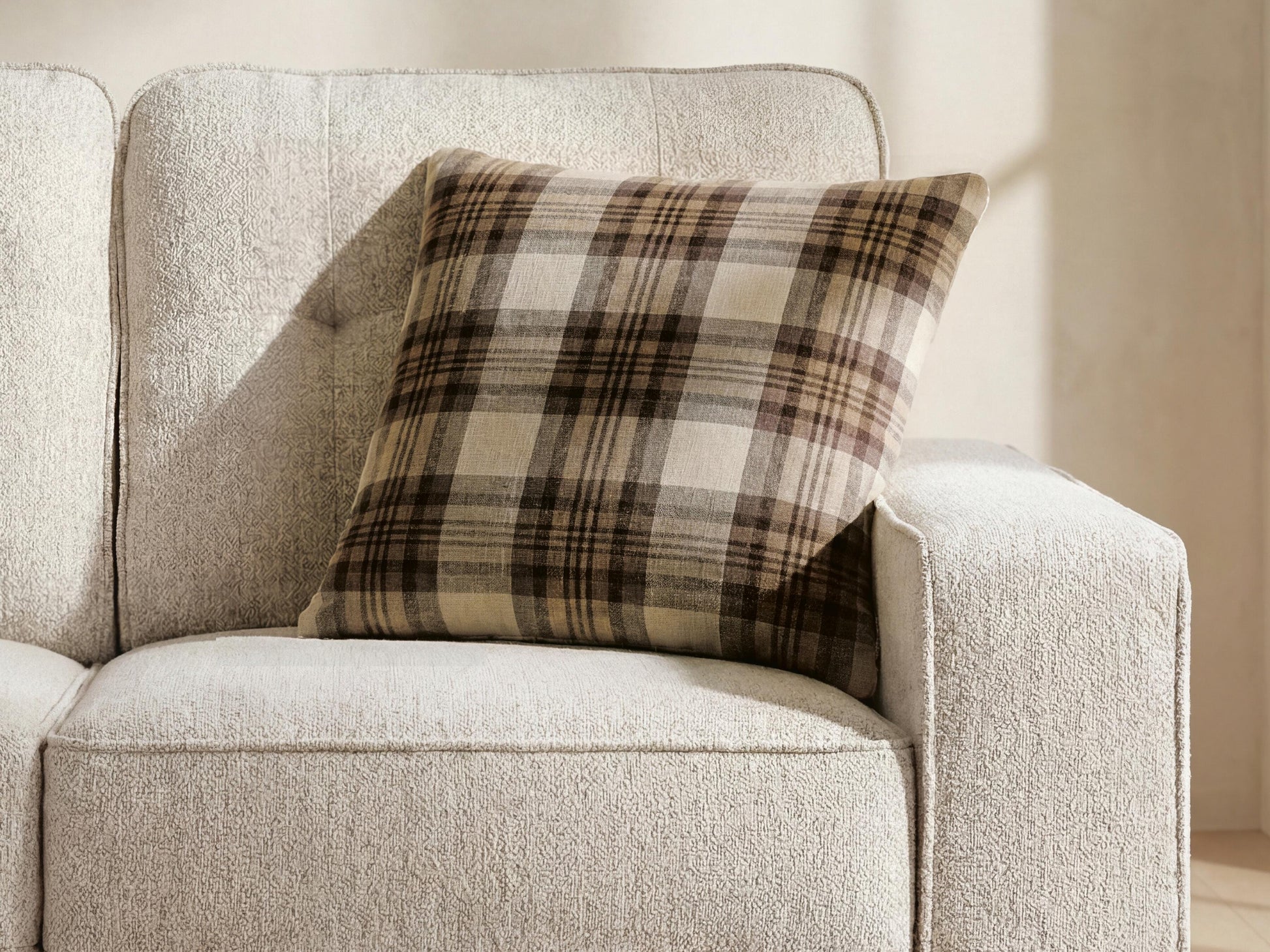 Cape Furniture Outlet - Ashley Furniture - Varnburg Pillows - Pillow (4/CS) - A1001182