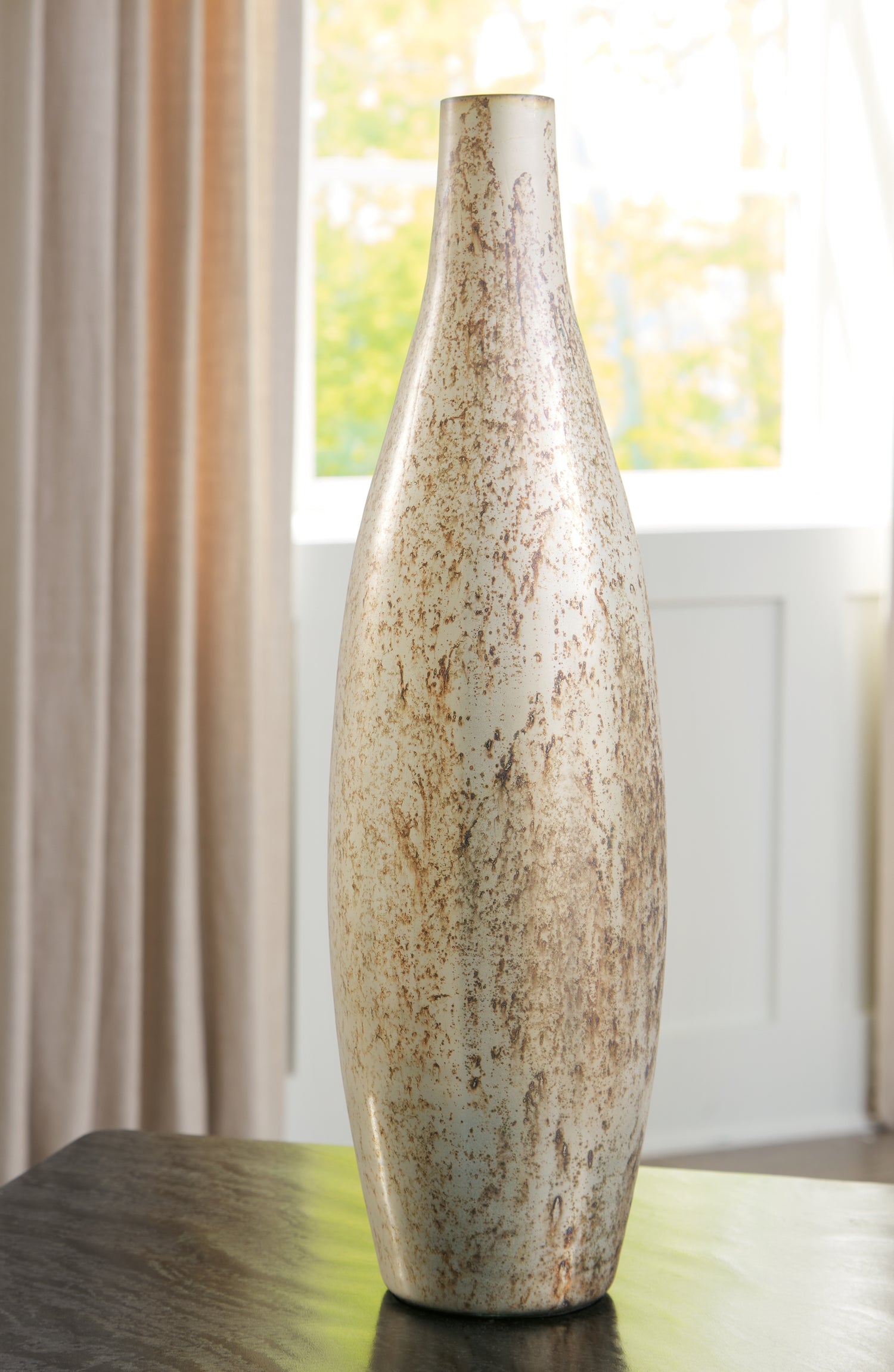 Cape Furniture Outlet - Ashley Furniture - Plawite Vase - Vase - A2000640