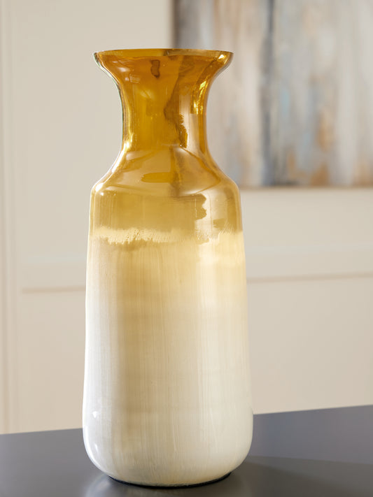 Cape Furniture Outlet - Ashley Furniture - Wynburg Vase - Vase / White/Amber - A2000724