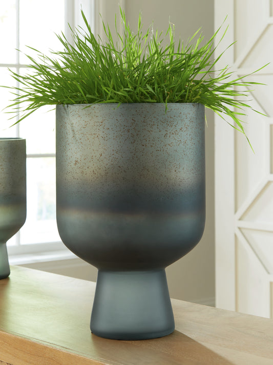 Cape Furniture Outlet - Ashley Furniture - Pennmore Vase - Vase / Antique Blue - A2000814