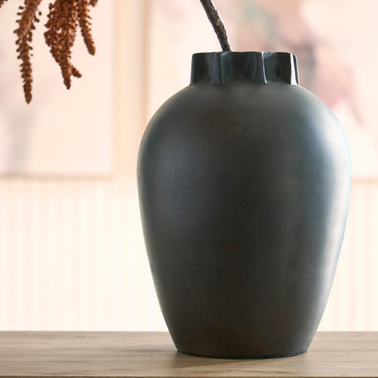 Cape Furniture Outlet - Ashley Furniture - Kaslett Vase - Vase - A2000950