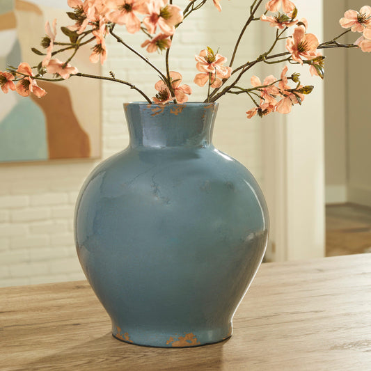Cape Furniture Outlet - Ashley Furniture - Giliburgh Vase - Vase - A2000958