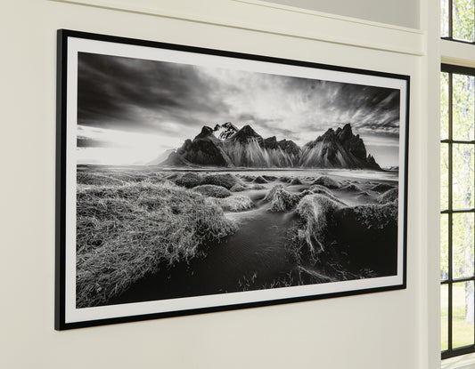 Cape Furniture Outlet - Ashley Furniture - Delstone Wall Decor - Wall Art / Black/White - A8000424