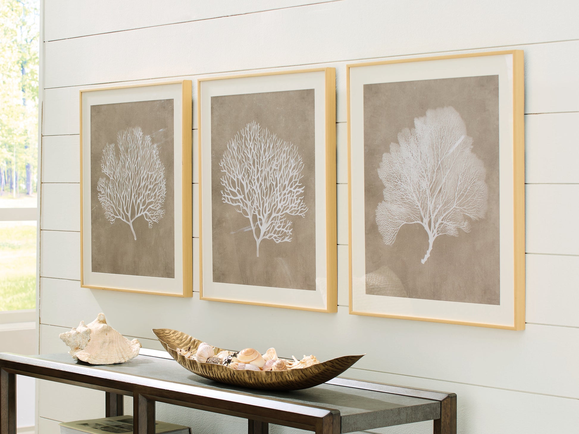 Cape Furniture Outlet - Ashley Furniture - Hendridge Wall Decor - Wall Art Set (3/CN) / Taupe/White - A8000486