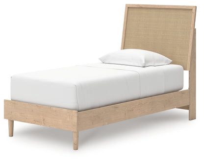 Cielden Bedroom