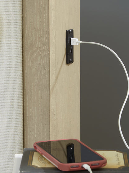 Calmoro Bedroom
