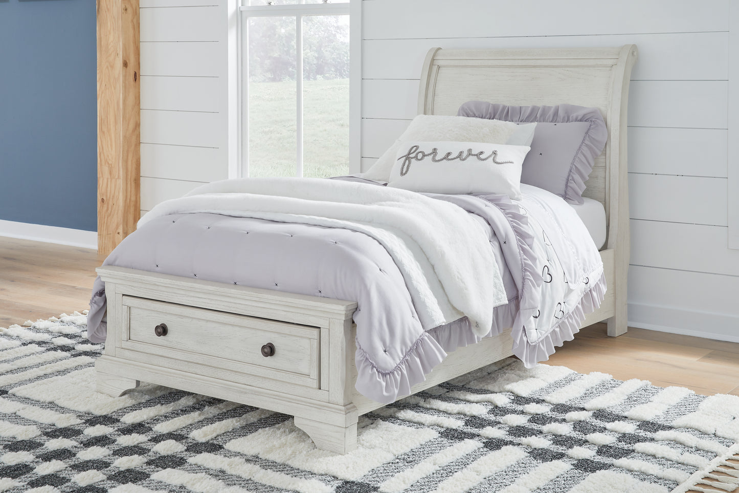 Cape Furniture Outlet - Ashley Furniture - Robbinsdale Bedroom - Twin Sleigh Storage Bed / Antique White - B742B12