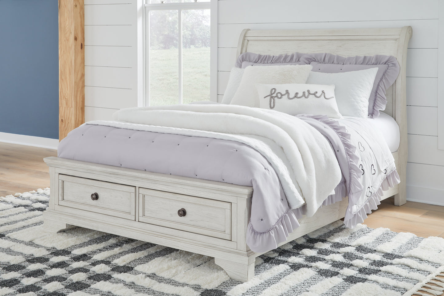 Cape Furniture Outlet - Ashley Furniture - Robbinsdale Bedroom - Full Sleigh Storage Bed / Antique White - B742B13