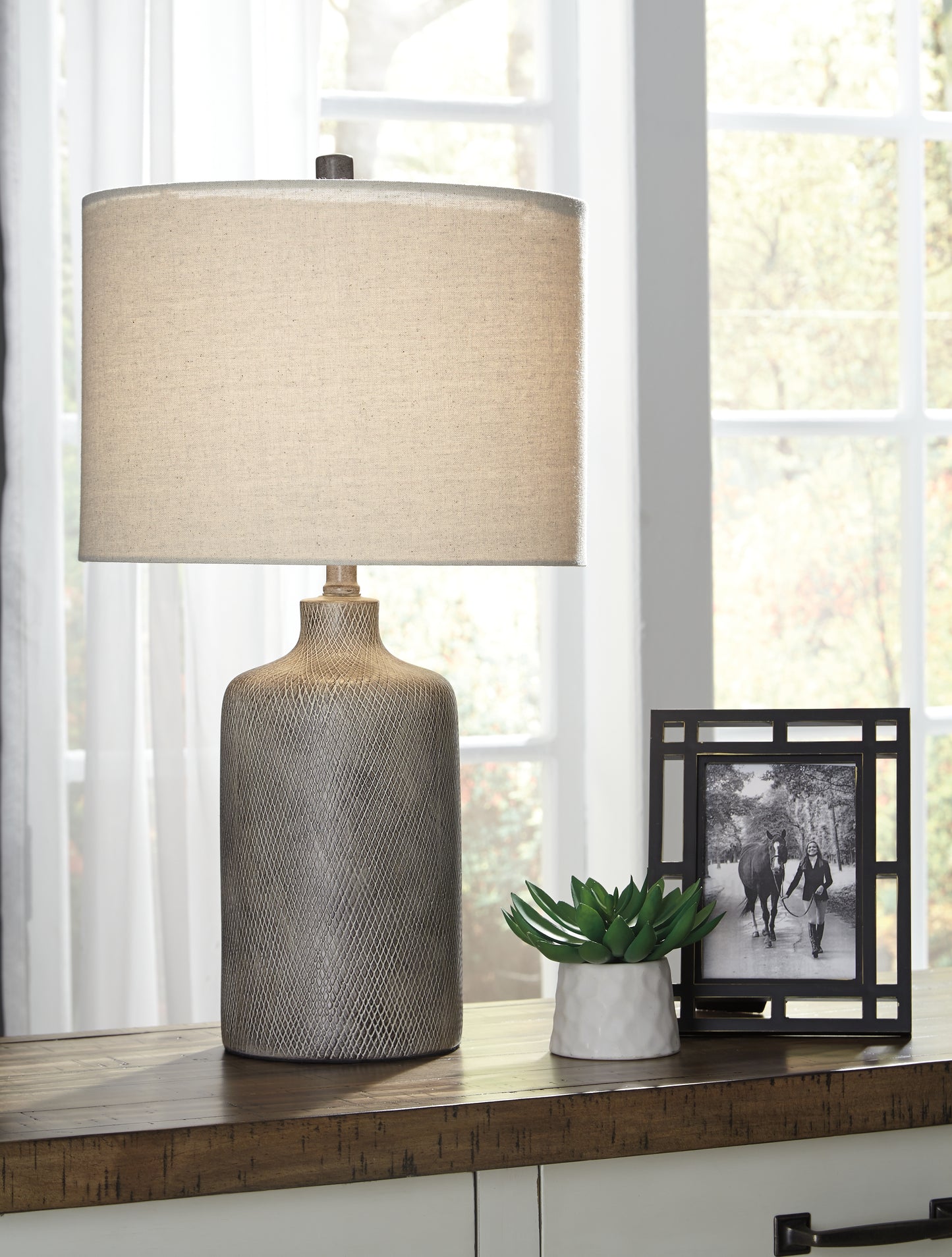 Cape Furniture Outlet - Ashley Furniture - Linus Lighting - Table Lamp (Set of 2) / Antique Black - L117964X2