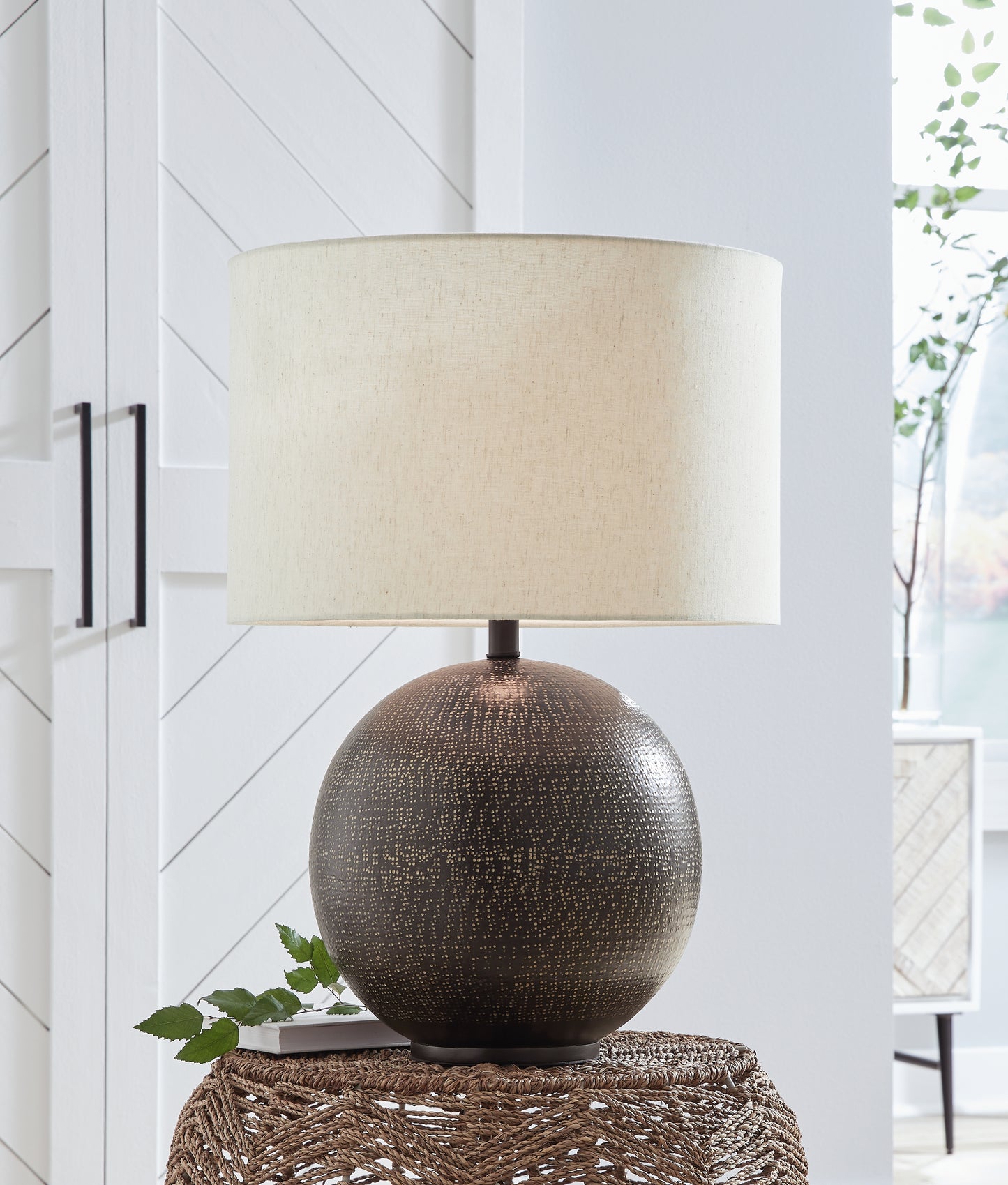 Cape Furniture Outlet - Ashley Furniture - Hambell Lighting - Table Lamp (Set of 2) / Black/Gold Finish - L207434X2