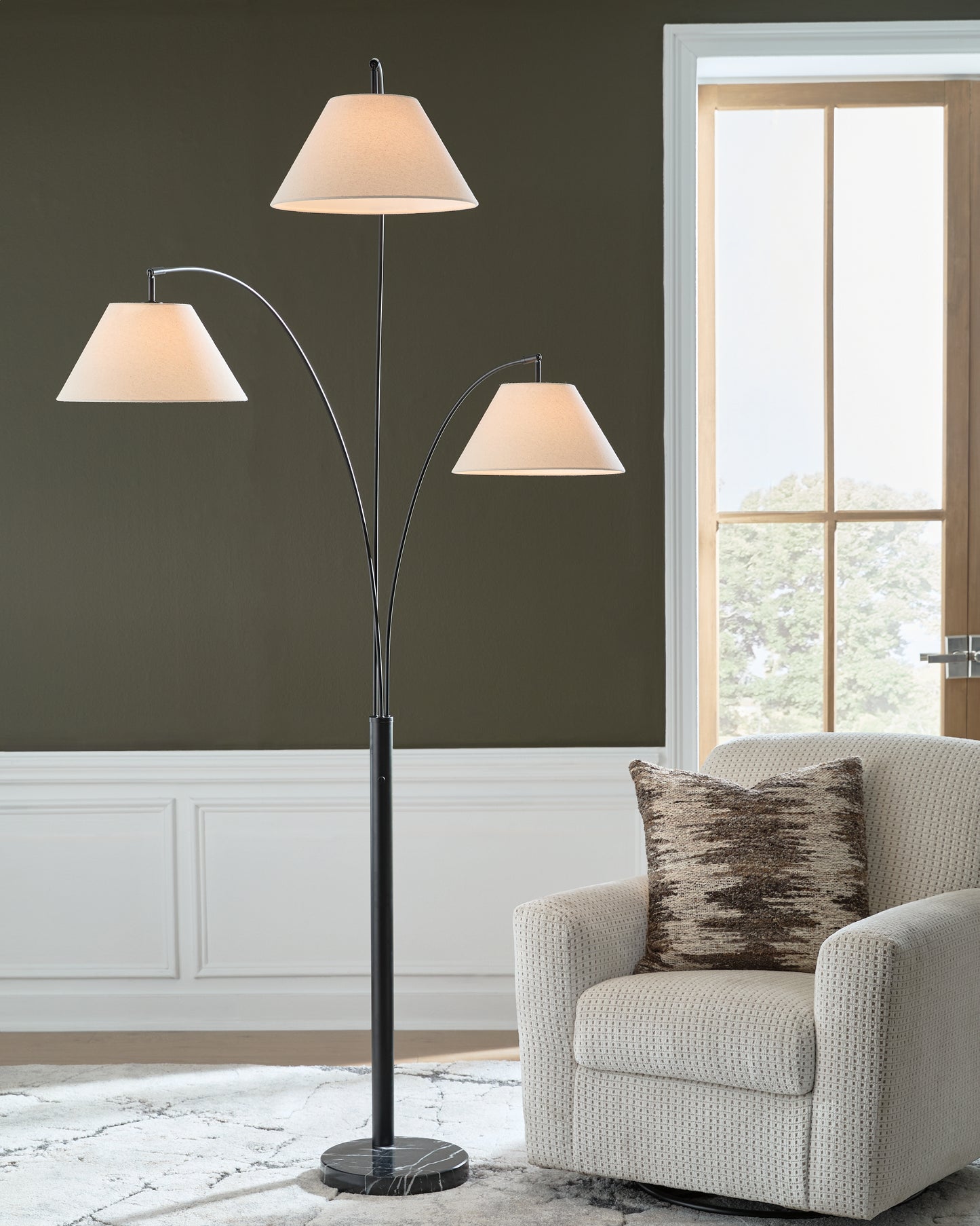 Cape Furniture Outlet - Ashley Furniture - Gibbswellner Lighting - Metal Arc Lamp (1/CN) - L725159