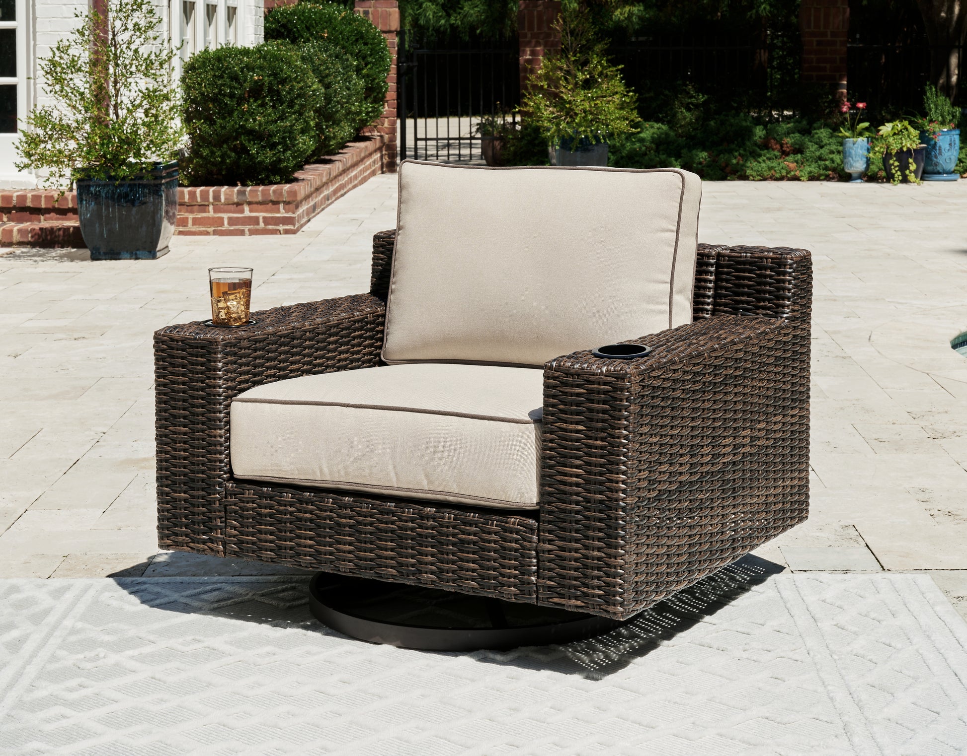 Cape Furniture Outlet - Ashley Furniture - Coastline Bay Outdoor - Swivel Lounge w/ Cushion / Brown - P784-821