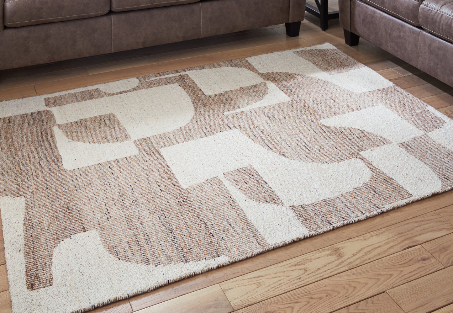 Cape Furniture Outlet - Ashley Furniture - Brynnfield Rug - 5' x 7' Rug / Beige/Brown - R406372