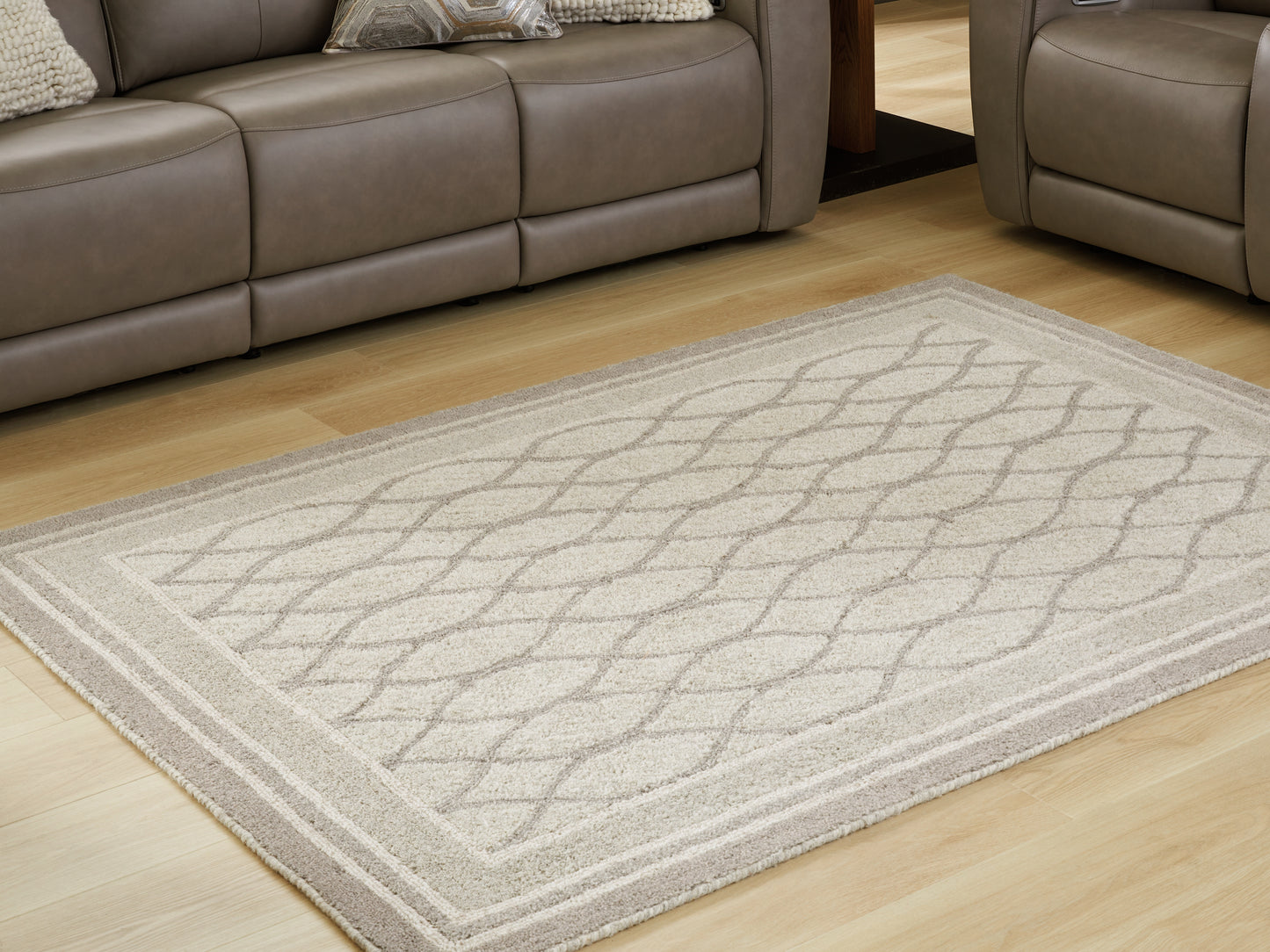 Cape Furniture Outlet - Ashley Furniture - Wimney Rug - Medium Rug / Gray - R407282