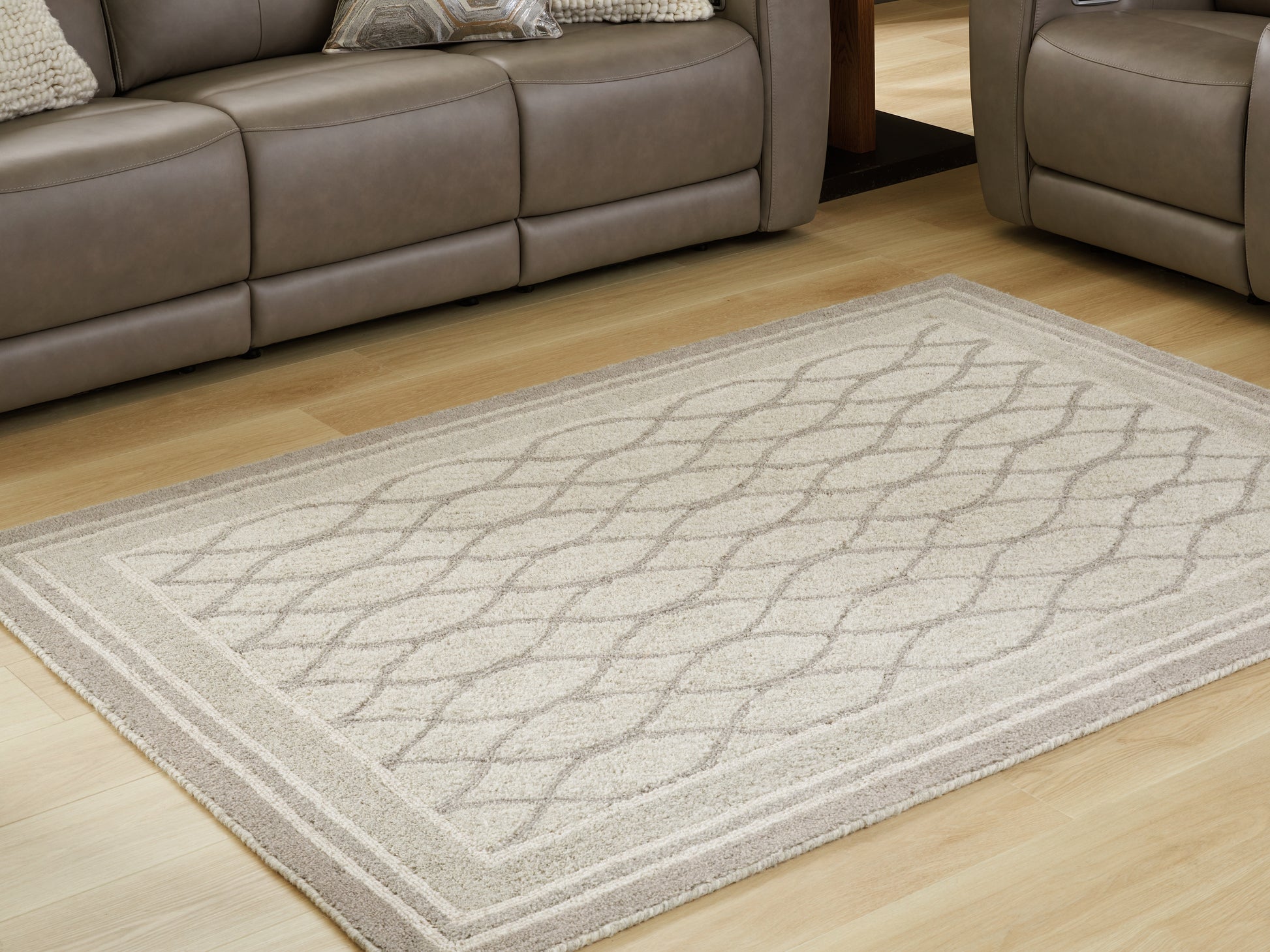 Cape Furniture Outlet - Ashley Furniture - Wimney Rug - Medium Rug / Gray - R407282