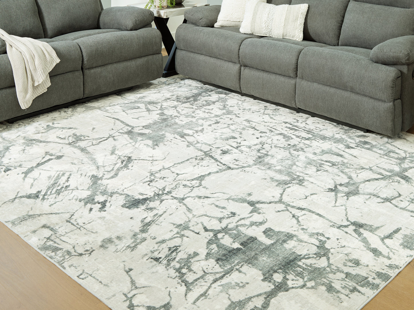 Cape Furniture Outlet - Ashley Furniture - Tobinbury Rug - Washable 8' x 10' Area Rug / Gray - R407421